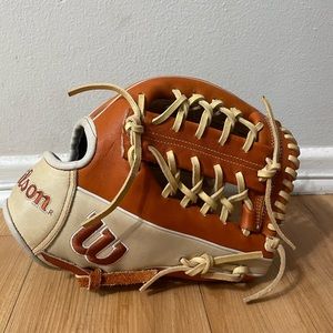 Wilson a2000 1789 11.5 inch baseball glove